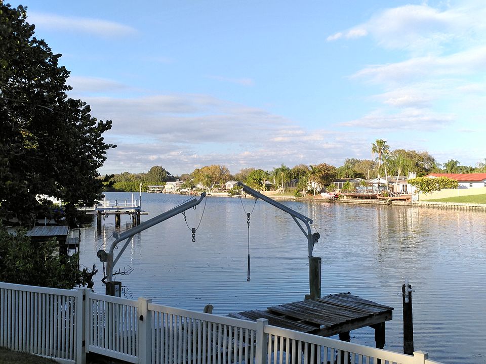 1st image of 801 Seacrest Dr