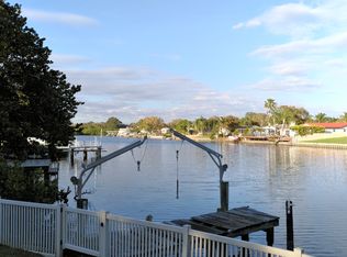 801 Seacrest Dr, Largo, FL 33771