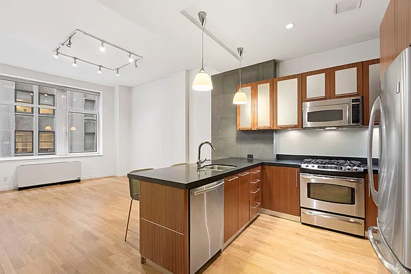 Rented by NYC Realty Brokers LLC | media 15