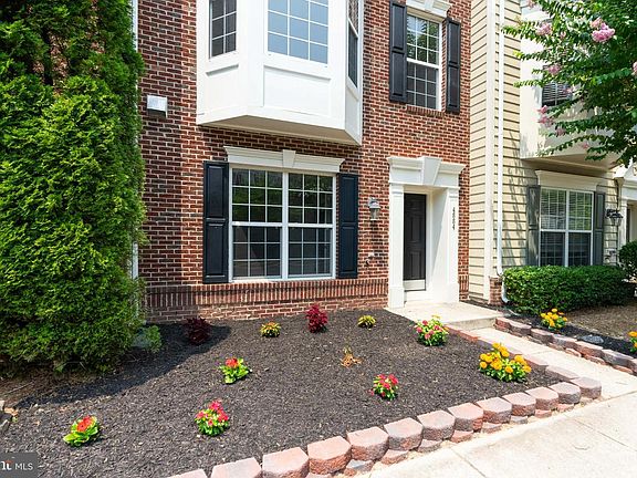 2nd image of 4884 Cavallo Way