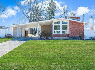 12 Farner Ave, Selden, NY 11784
