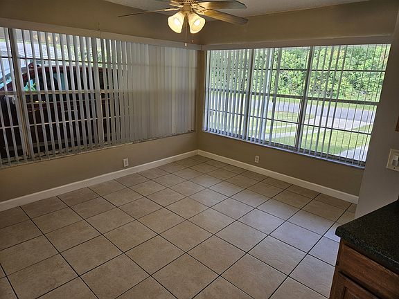 5th image of 1540 Zinnia Dr