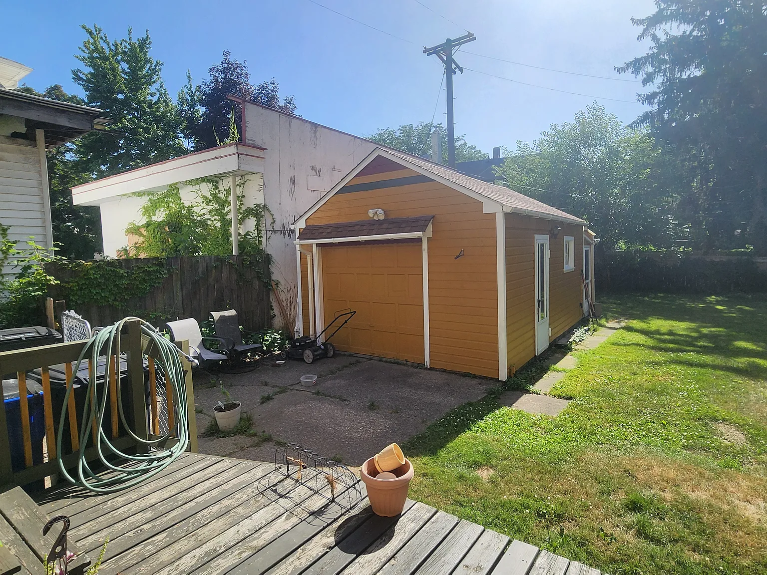 3 bed, 1200 sqft, $1,800 — Photo 3