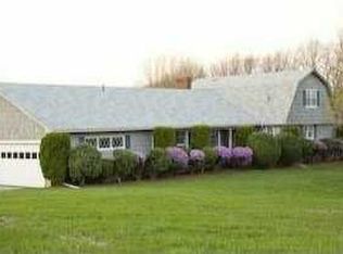 535 Woonsocket Hill Rd, North Smithfield, RI 02896