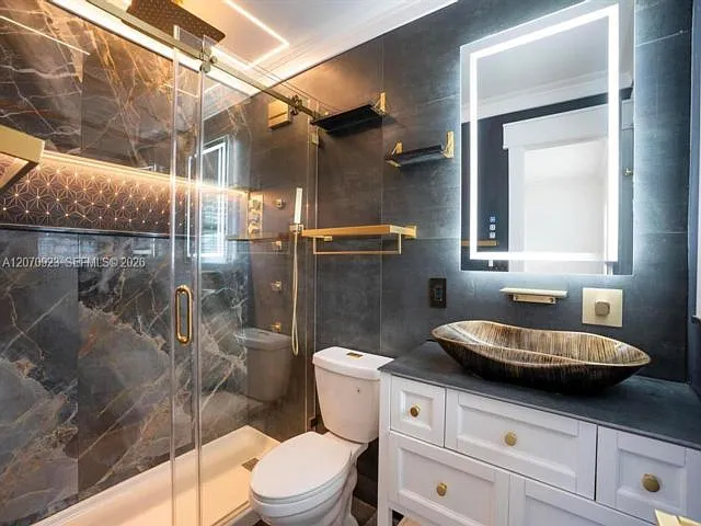 2 bed, 2.0 bath, $3,300 — Photo 3