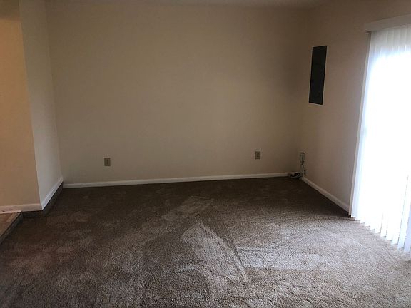 5th image of 3632 Chimney Creek Dr