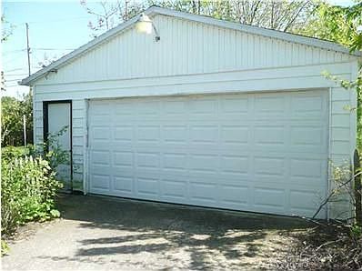 2nd image of 4117 Seigman St