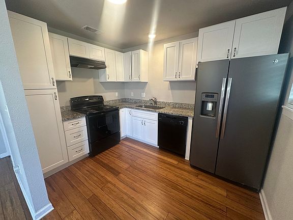 2nd image of 901 Parmer Ave APT 4