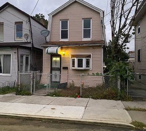 2nd image of 10547 171st Pl