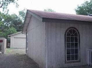 5035 Village Gln, San Antonio, TX 78218