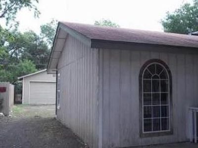 5035 Village Gln, San Antonio, TX, 78218