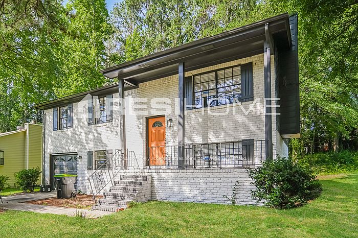 1st image of 222 Montego Cir