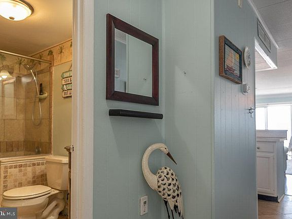 4th image of 8 75th St Unit 101