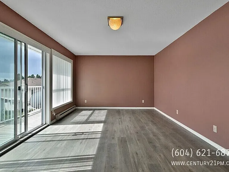 32186 Elkford Dr #UPPER — Photo 18