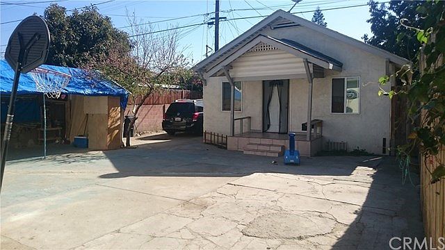 2nd image of 126 E 56th St