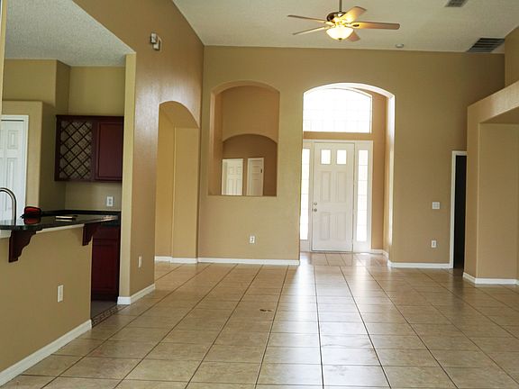 3rd image of 2591 The Oaks Blvd