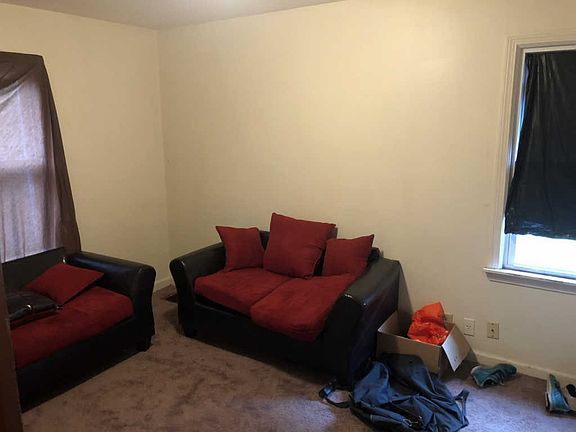 4th image of 14817 Langley Ave