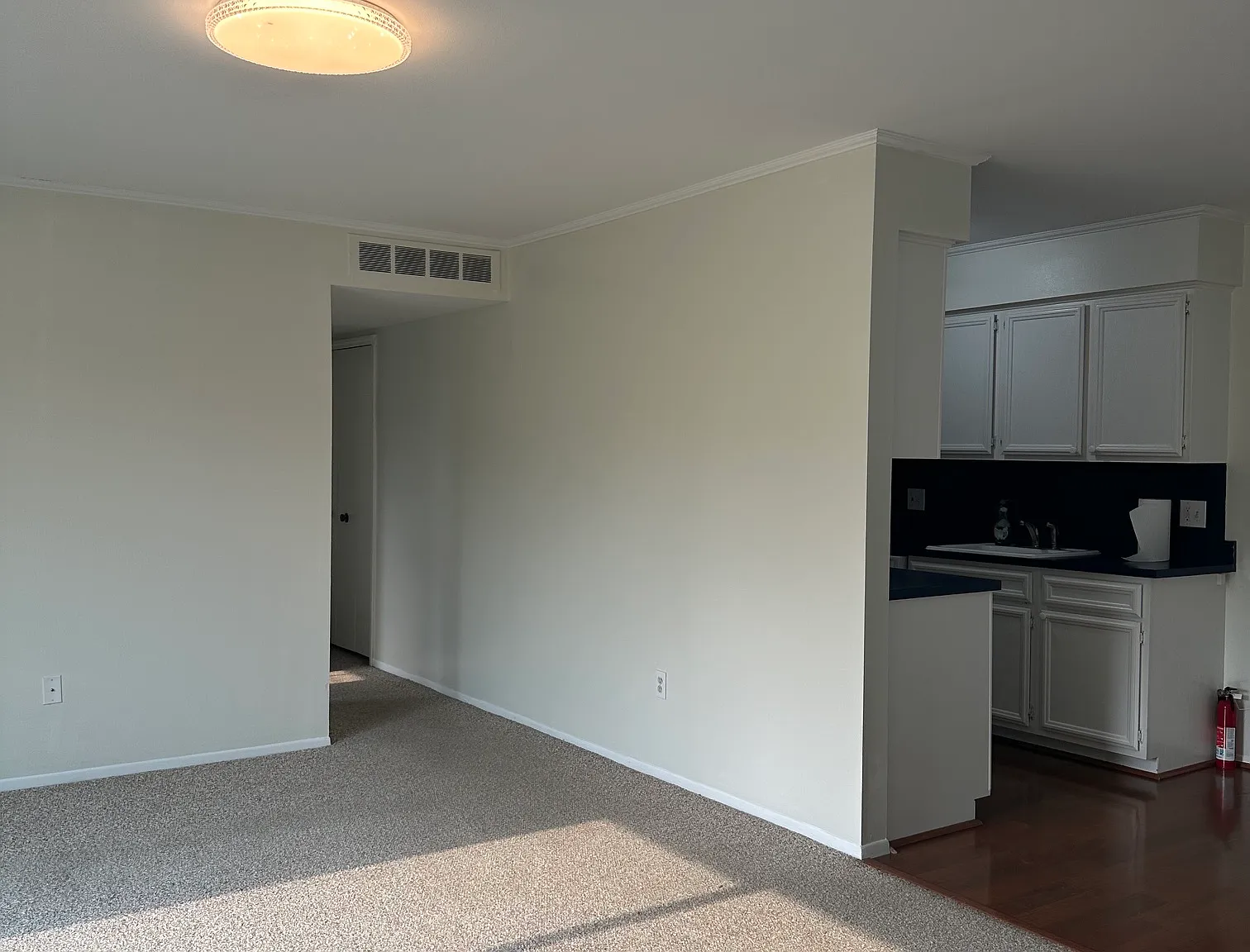 2 bed, 908 sqft, $1,400 — Photo 3