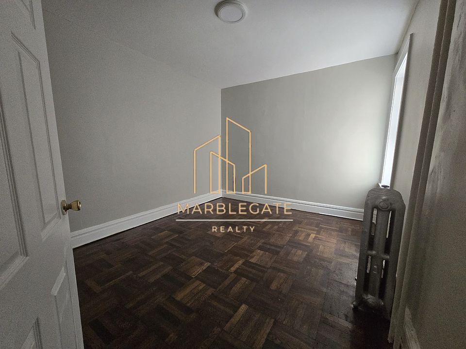 2nd image of 196 Roseville Ave #32B