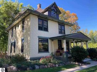 505 N 6th St, Coleman, MI 48618