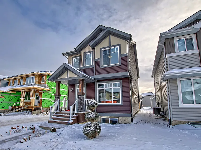 173 Cavanagh Cmn SW — Photo 23