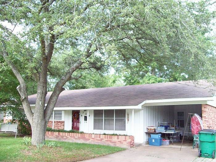 1st image of 304 N Meadowbrook Dr