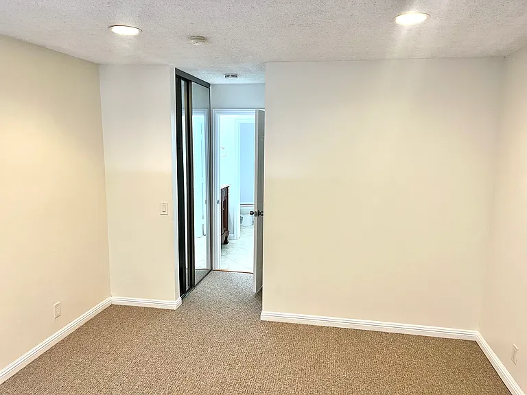600 W 3rd St #B216 — Photo 7
