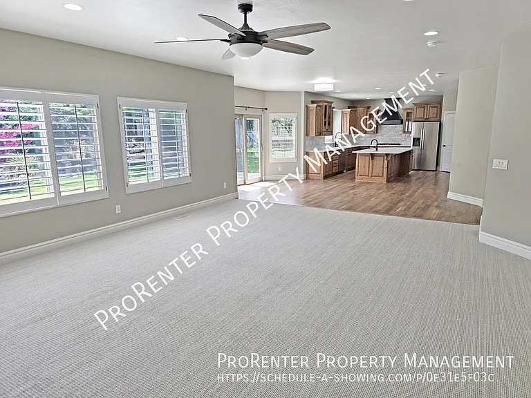 843 Eaglepointe Dr — Photo 11