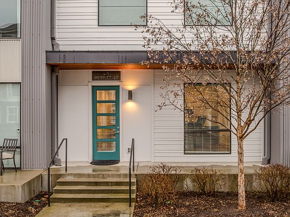 2nd image of 415 Merritt Ave