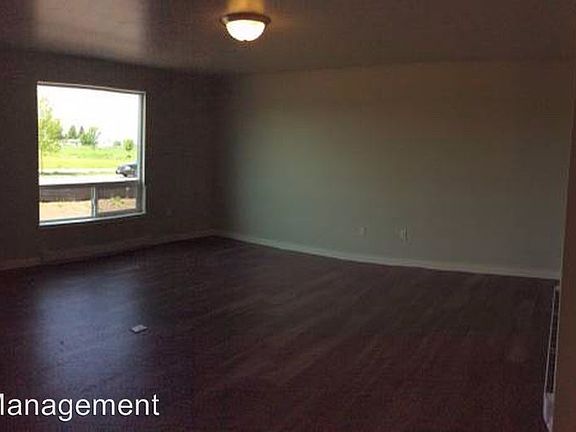 3rd image of 364 Enterprise Blvd Unit 14