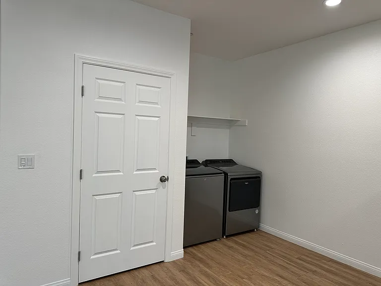 1305 Mayo St #B — Photo 6