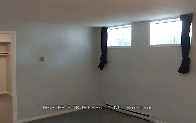 66 Penetang St #4 — Photo 7