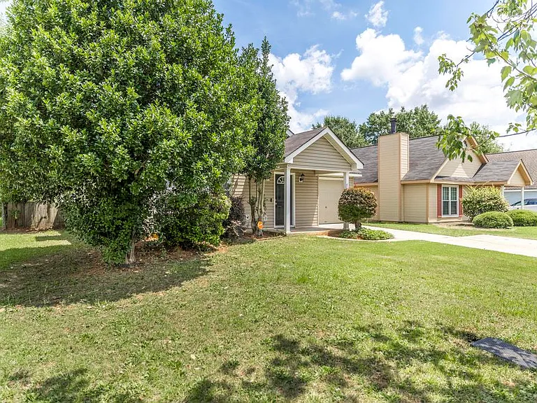 103 Country Cv — Photo 2