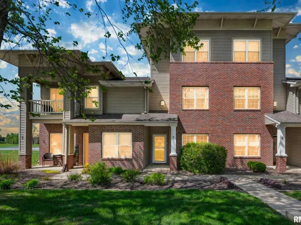 11217 Oakwood Dr #3, Peoria, IL 61615