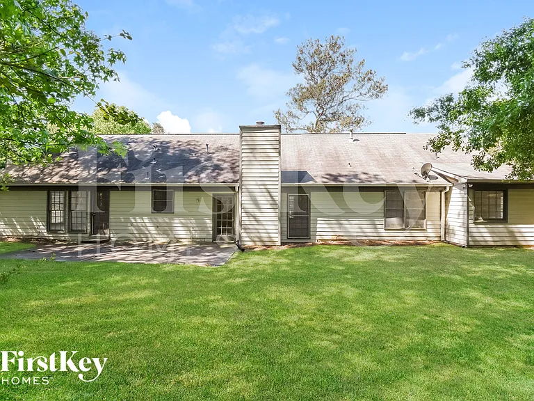 1111 Wynford Cmns SW — Photo 14