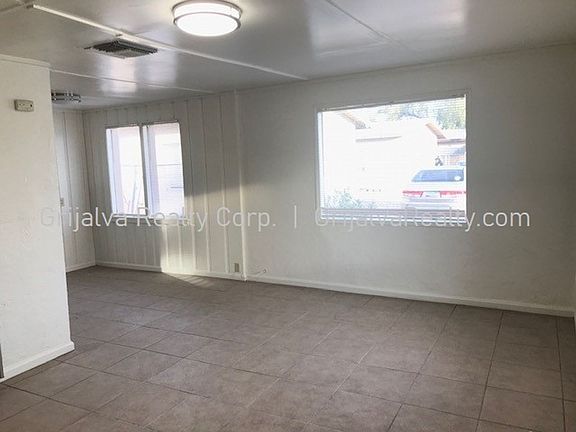 2nd image of 2701 N Fair Oaks Ave #2707