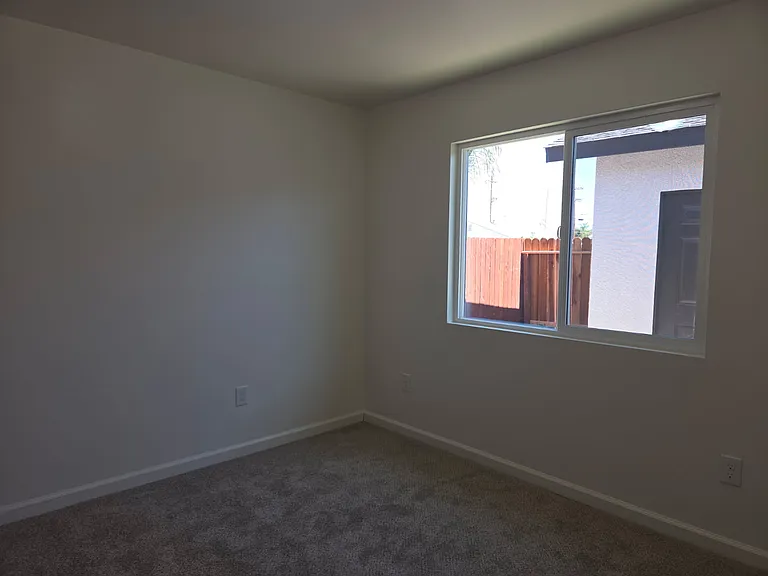 2020 Aspen St — Photo 9