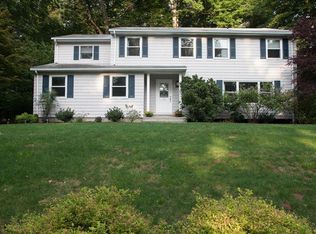 2 Marten Dr, West Nyack, NY 10994
