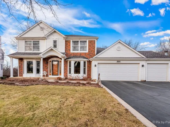 886 Royal Glen Dr, Cary, IL 60013