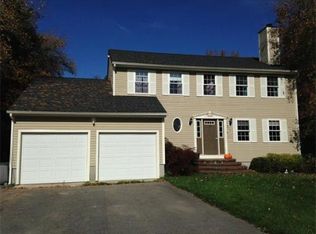 213 Hathaway Rd, Acushnet, MA 02743