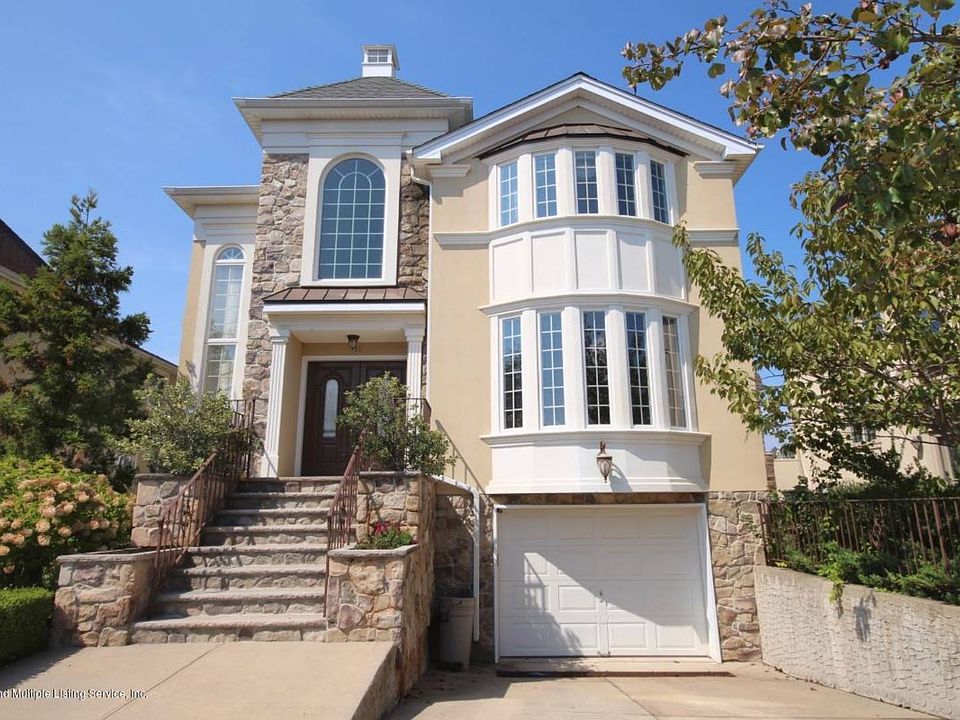 1st image of 51 Bayside Ln