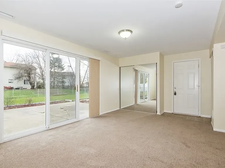 906 Natoma Ct — Photo 9