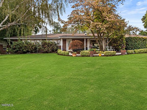 2nd image of 119 Gilbert Dr