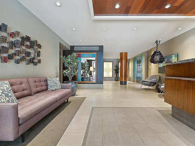 410 4th Ave #7H — Photo 8