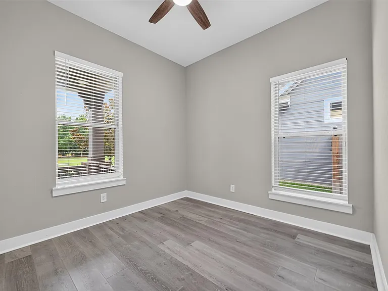 18410 Central Creek Dr — Photo 20