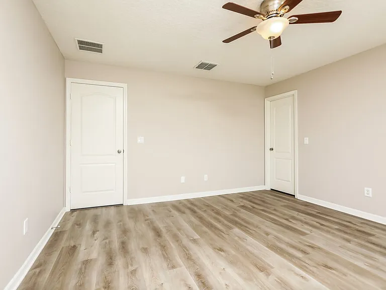 4408 Creeks Run Blvd — Photo 9