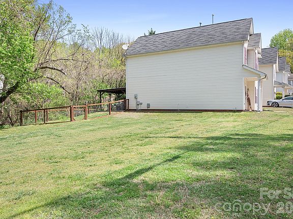 5th image of 520 E Iredell Ave