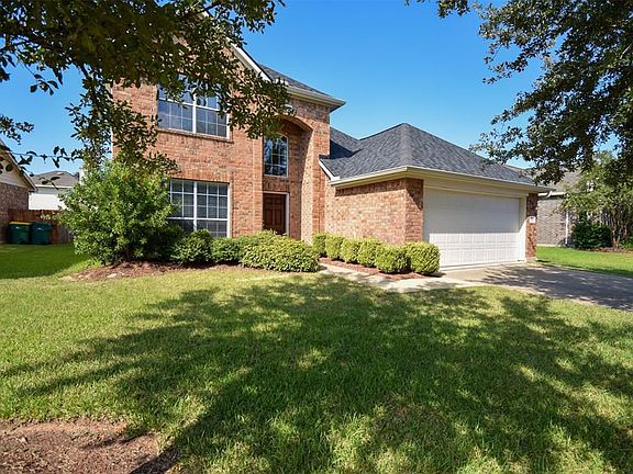 3rd image of 21918 Field Green Dr