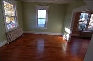 2nd image of 1126 15th St SE