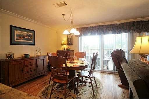 3rd image of 107 Baywood Dr
